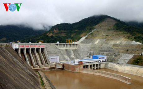 Sau gần 6 năm thi công, đến nay thủy điện Lai Châu đã hoàn thành vượt tiến độ 1 năm và làm lợi cho Nhà nước khoảng 7.000 tỷ đồng