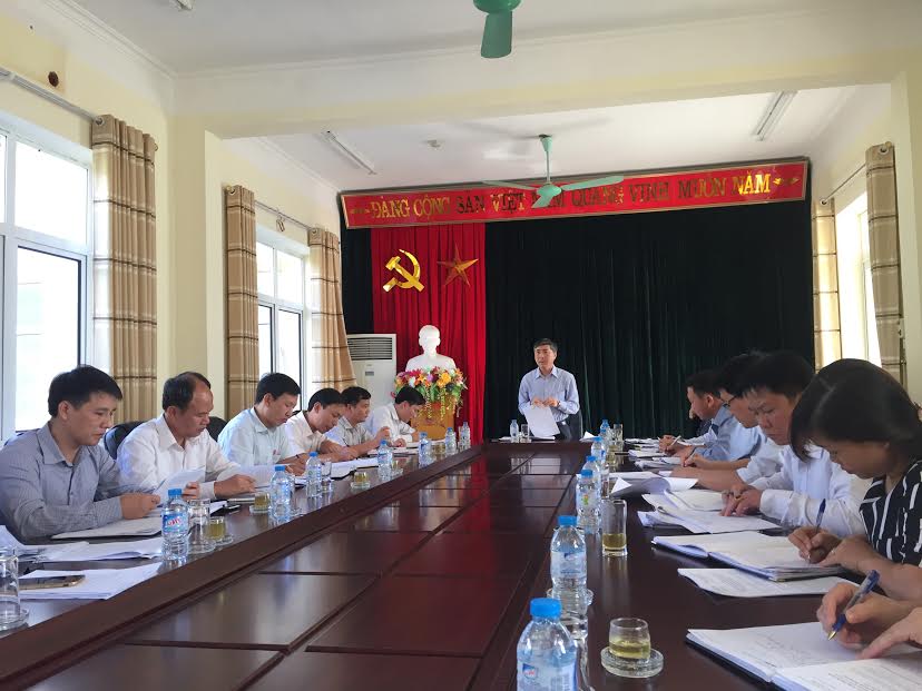 Đoàn khảo sát làm việc với UBND huyện Tam Đường.